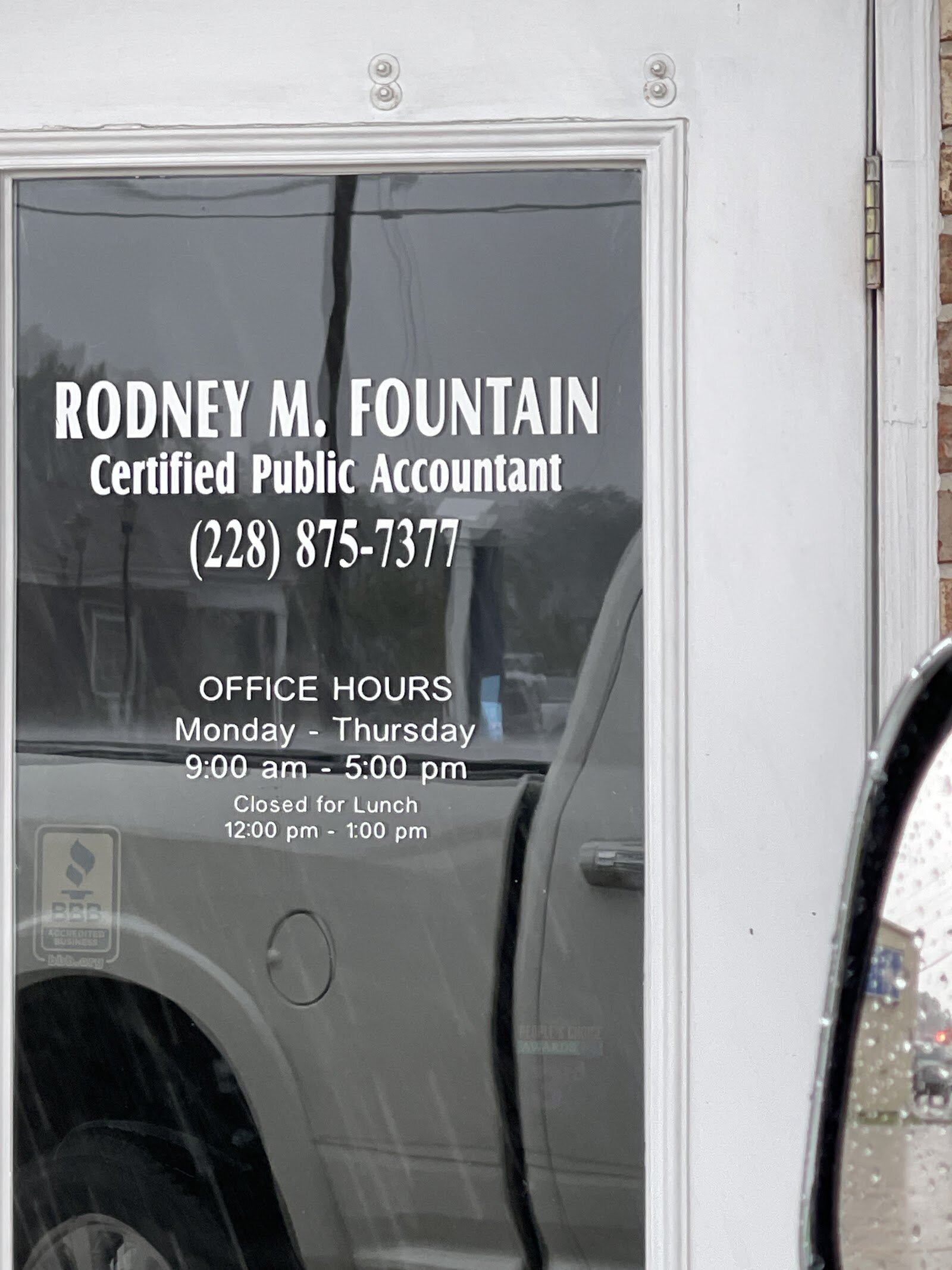 Storefront of Rodney M. Fountain CPA, PA, Ocean Springs.