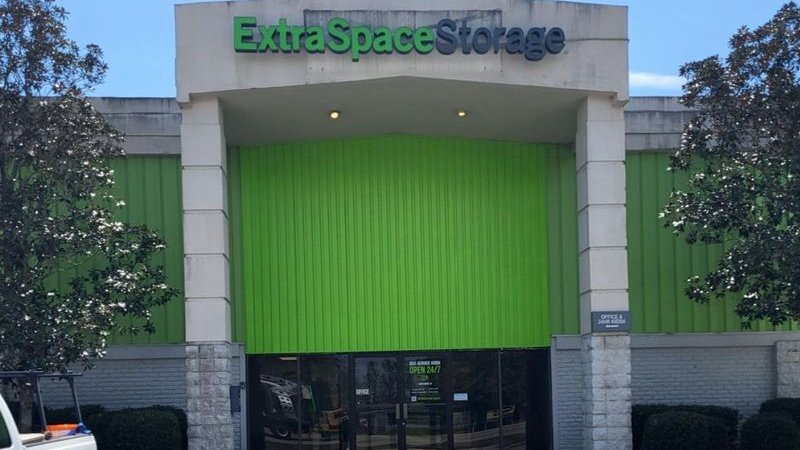 Storefront of Extra Space Storage, Ocean Springs.